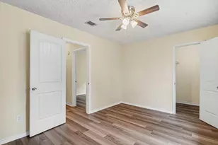 1815 Lipscomb St, Fort Worth, TX 76110 - Photo 13