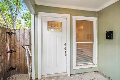 1811 Lipscomb Street, Fort Worth, TX 76110 - Photo 3