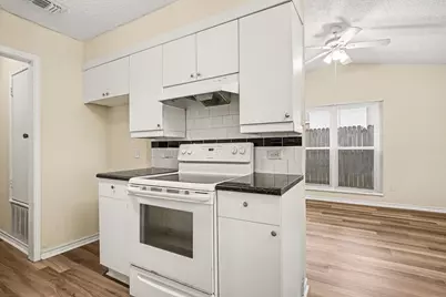 1811 Lipscomb Street, Fort Worth, TX 76110 - Photo 7