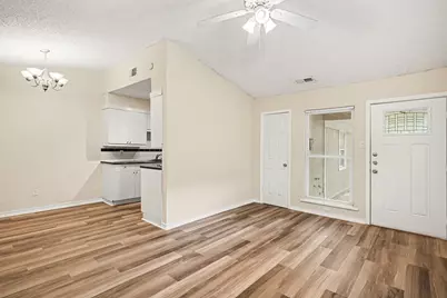 1811 Lipscomb Street, Fort Worth, TX 76110 - Photo 5