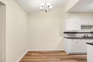 1811 Lipscomb St, Fort Worth, TX 76110 - Photo 9
