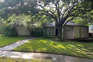 742 Hummingbird Cir, Lewisville, TX 75067 - Photo 19