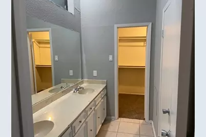 742 Hummingbird Circle, Lewisville, TX 75067 - Photo 11