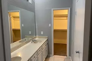 742 Hummingbird Cir, Lewisville, TX 75067 - Photo 11