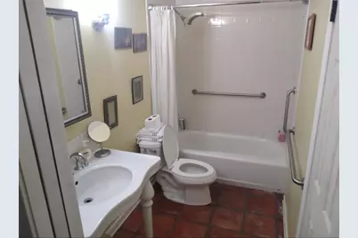 2405 Timberlake Drive, Irving, TX 75062 - Photo 13