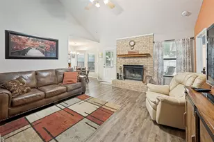 1409 Lincolnshire Way, Fort Worth, TX 76134 - Photo 3