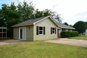 1421 N Cleveland Ave, Sherman, TX 75090 - Photo 1