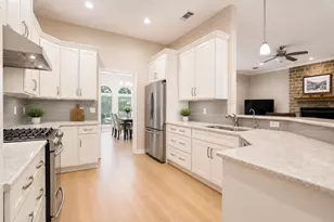 222 Hart Ct, Runaway Bay, TX 76426 - Photo 9