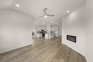 461 Carnero Dr, Granbury, TX 76048 - Photo 13