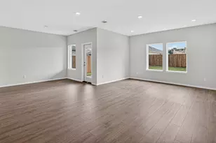 1933 Freeman St, Tyler, TX 75704 - Photo 11