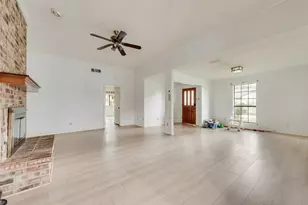 2623 Fallcreek Dr, Carrollton, TX 75006 - Photo 5