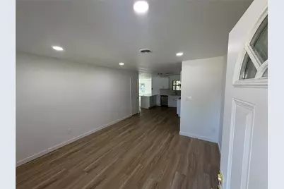 5905 Walraven Circle, Fort Worth, TX 76133 - Photo 5