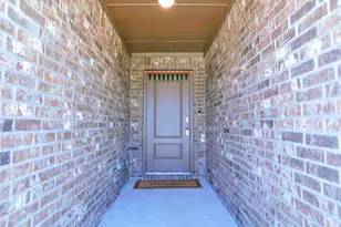 4025 Huntington Dr, Denton, TX 76209 - Photo 3