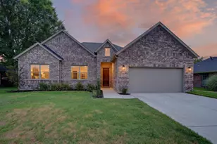 9804 Claudette Ct, Greenville, TX 75402 - Photo 1