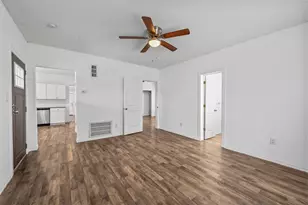 708 W Day St, Denison, TX 75020 - Photo 9