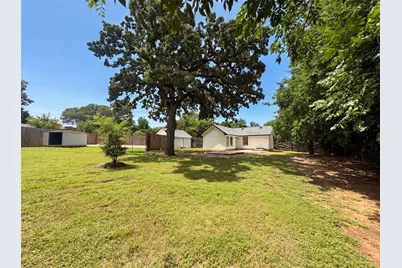 420 Bluebonnet Drive, Hurst, TX 76053 - Photo 23