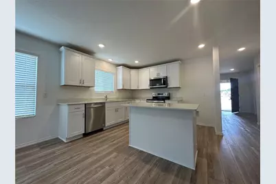 2533 Creekbend Lane, Denton, TX 76208 - Photo 7