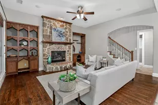 904 Crestmoor Dr, Allen, TX 75013 - Photo 9