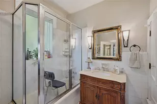 221 W 5th St, Bonham, TX 75418 - Photo 21