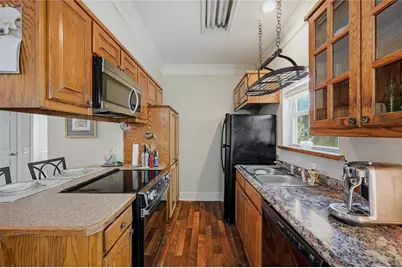 221 W 5th Street, Bonham, TX 75418 - Photo 29