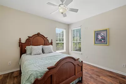 221 W 5th Street, Bonham, TX 75418 - Photo 33