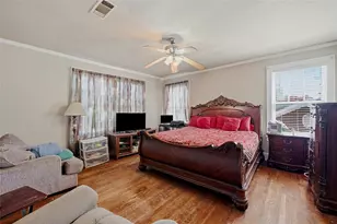 221 W 5th St, Bonham, TX 75418 - Photo 17