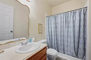 221 W 5th St, Bonham, TX 75418 - Photo 35