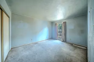 3232 Wilbarger Dr, Dallas, TX 75227 - Photo 17