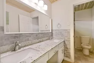 1302 Westwood Dr, Lewisville, TX 75067 - Photo 15