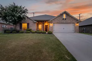 101 Loving Trail, Justin, TX 76247 - Photo 1