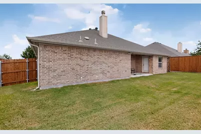 101 Loving Trail, Justin, TX 76247 - Photo 35