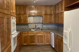609 Williamsburg Ct, Granbury, TX 76048 - Photo 5
