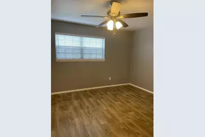 609 Williamsburg Court, Granbury, TX 76048 - Photo 11