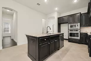12236 Curry Creek Dr, Frisco, TX 75035 - Photo 9
