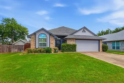 2703 Old English Court, Euless, TX 76039 - Photo 1