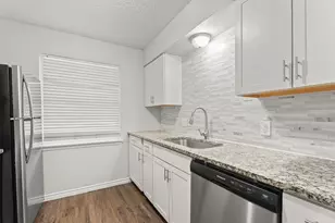 429 Johnson St, Longview, TX 75602 - Photo 3