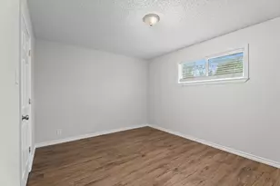 429 Johnson St, Longview, TX 75602 - Photo 11