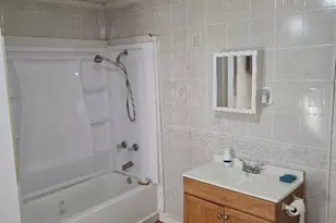 916 W Avenue B, Rosebud, TX 76570 - Photo 13