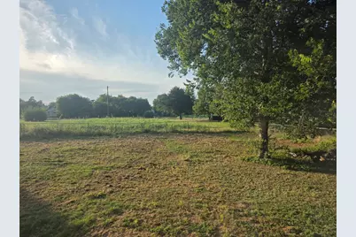 916 West Avenue B, Rosebud, TX 76570 - Photo 21