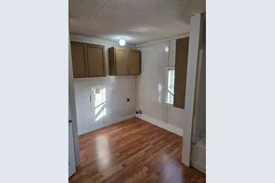 916 West Avenue B, Rosebud, TX 76570 - Photo 15