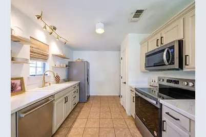 1606 N McDonald Avenue #B, Decatur, TX 76234 - Photo 7