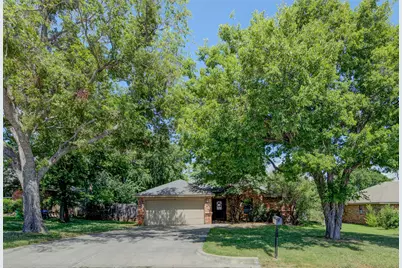 1606 N McDonald Avenue #B, Decatur, TX 76234 - Photo 3