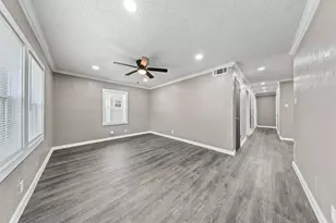2420 Cloverdale St, Arlington, TX 76010 - Photo 5