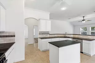 333 Pin Cushion Trail, Burleson, TX 76028 - Photo 11