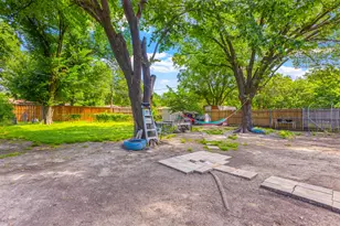 301 W Ridgewood Dr, Garland, TX 75041 - Photo 13