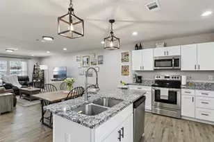 5816 Grayson Street St, Fort Worth, TX 76119 - Photo 5