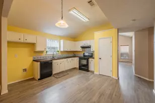 10212 Brea Canyon Rd, Fort Worth, TX 76108 - Photo 11