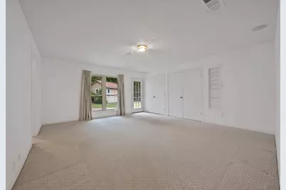1008 Loch Lomond Drive, Arlington, TX 76012 - Photo 21