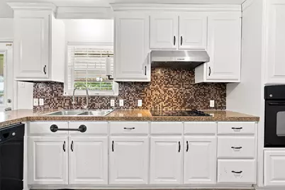1203 N Reagan Street, West, TX 76691 - Photo 9