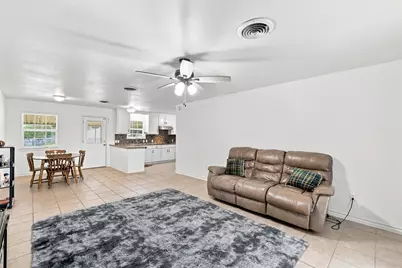 1203 N Reagan Street, West, TX 76691 - Photo 3